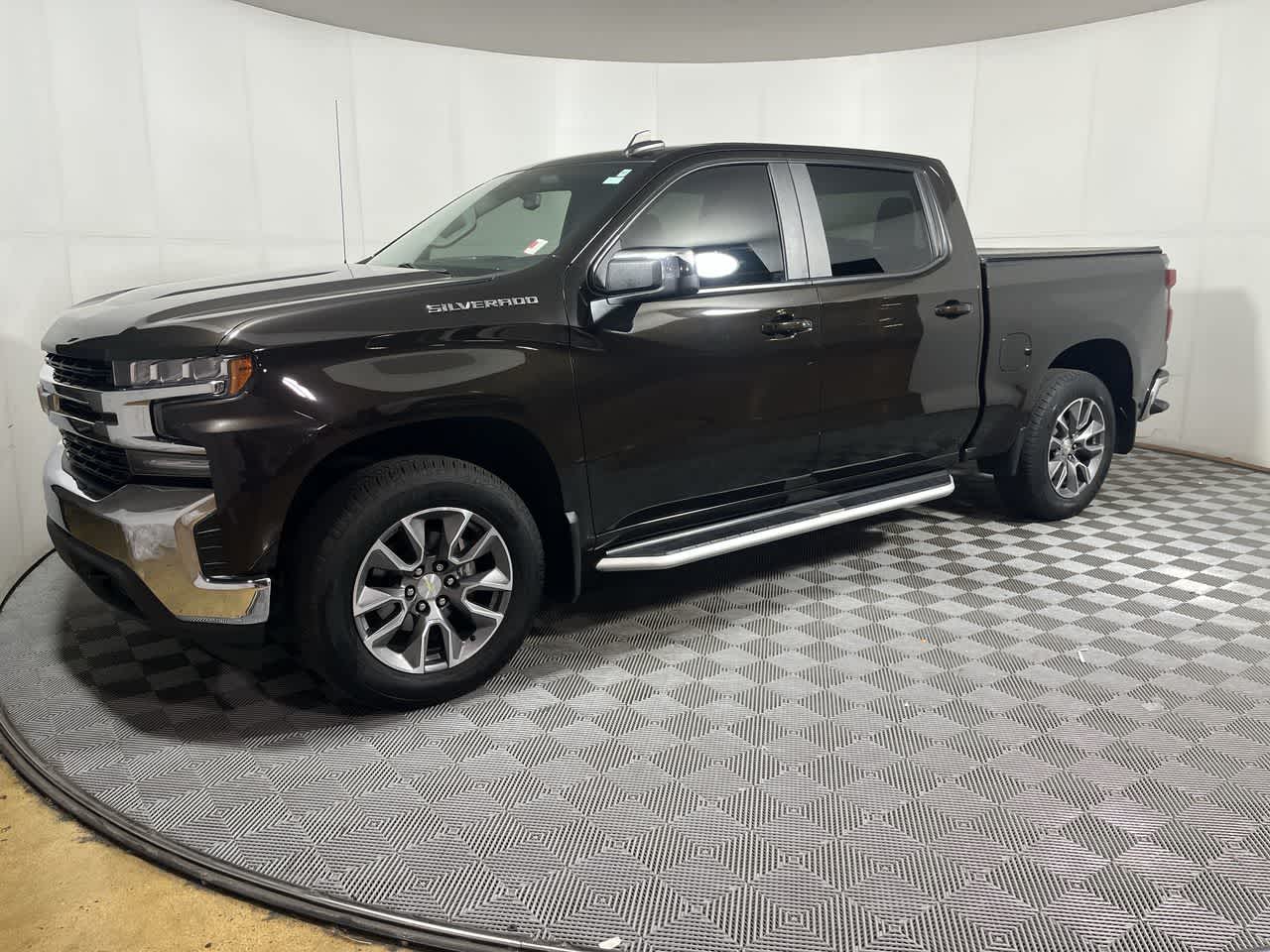 2020 Chevrolet Silverado 1500 LT photo 3