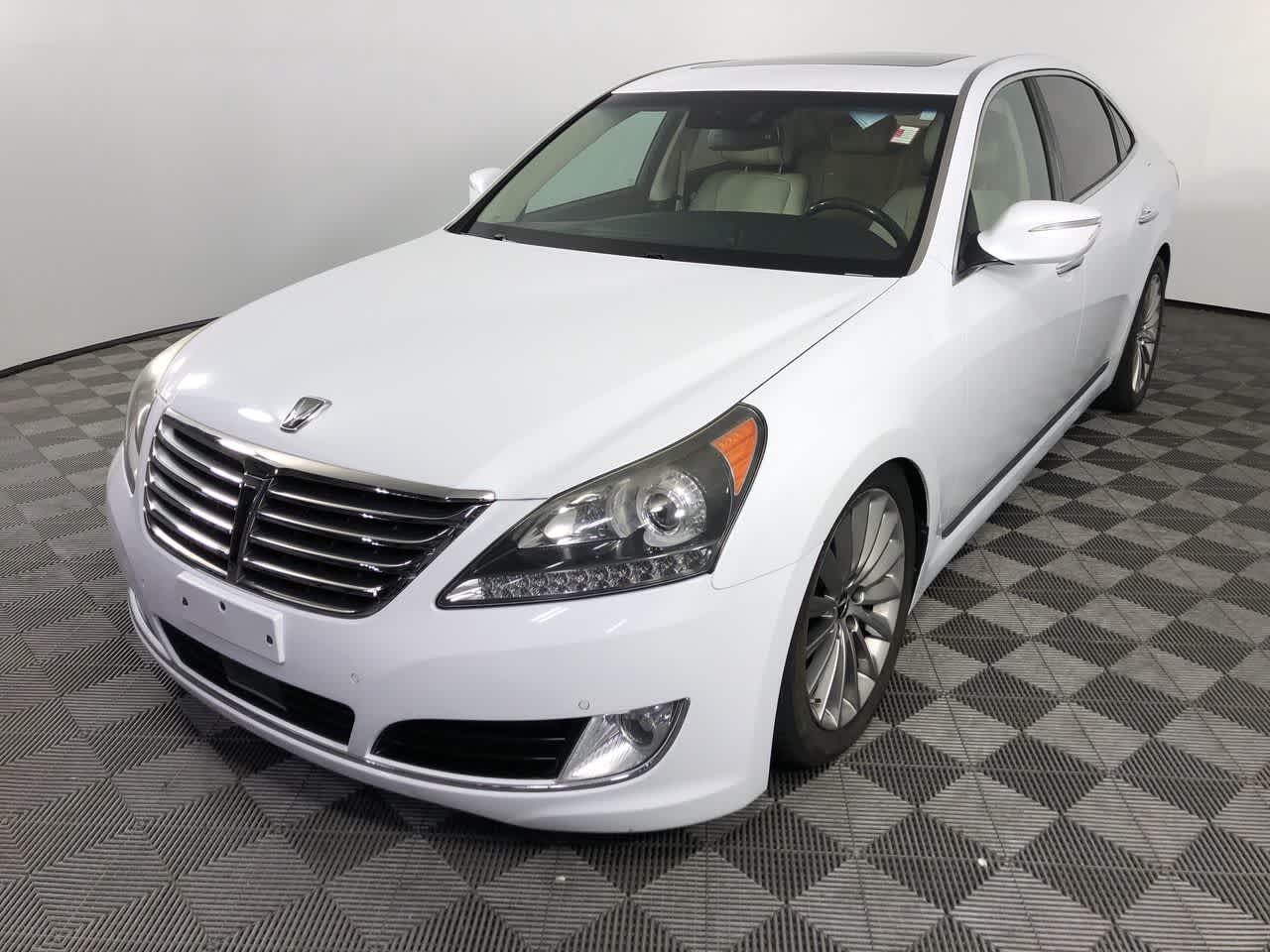 2015 Hyundai Equus Signature photo 4