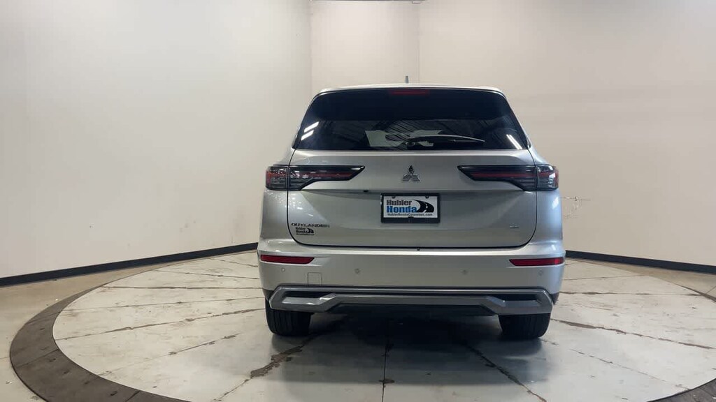 Used 2025 Mitsubishi Outlander SE SUV