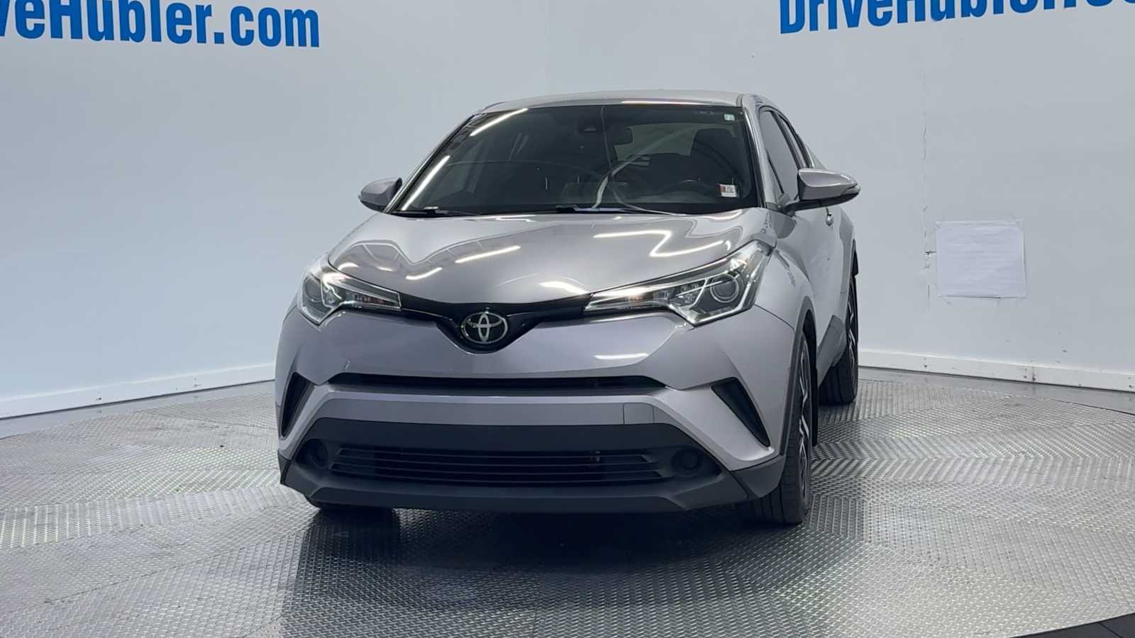 2019 Toyota C-HR XLE photo 2