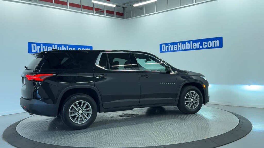 Used 2023 Chevrolet Traverse LS SUV