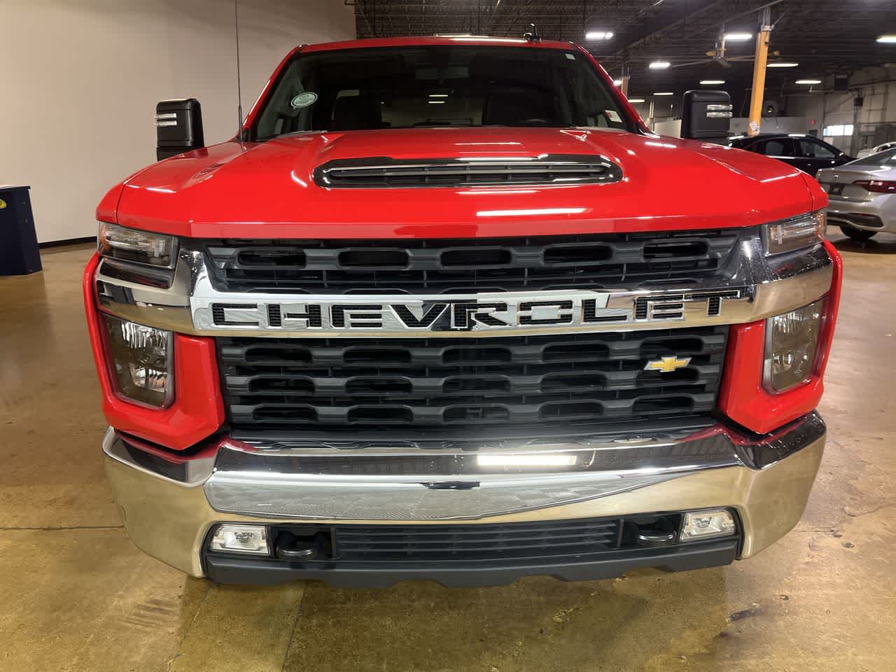 2022 Chevrolet Silverado 2500HD LT photo 2