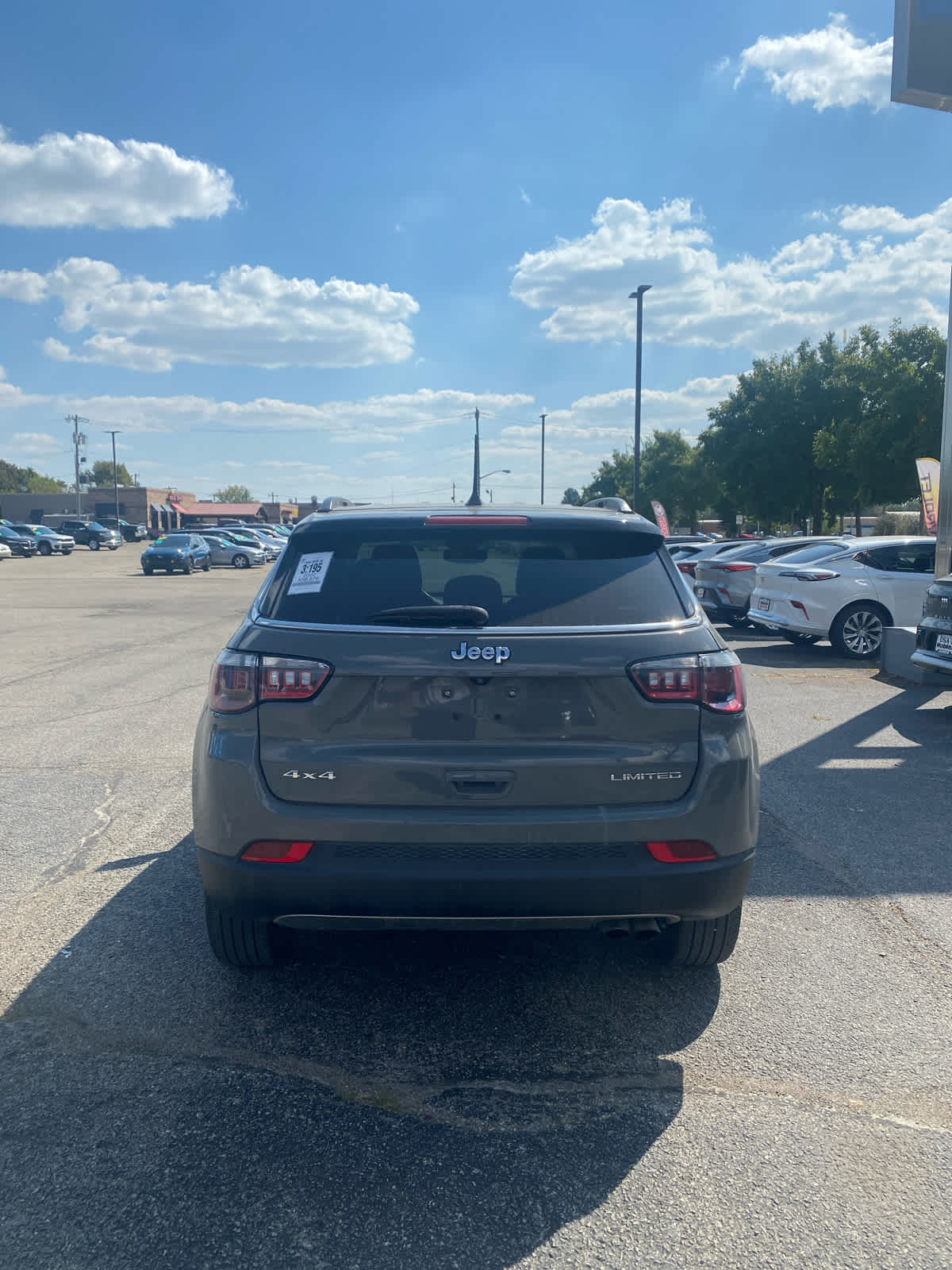 2022 Jeep Compass Limited photo 2
