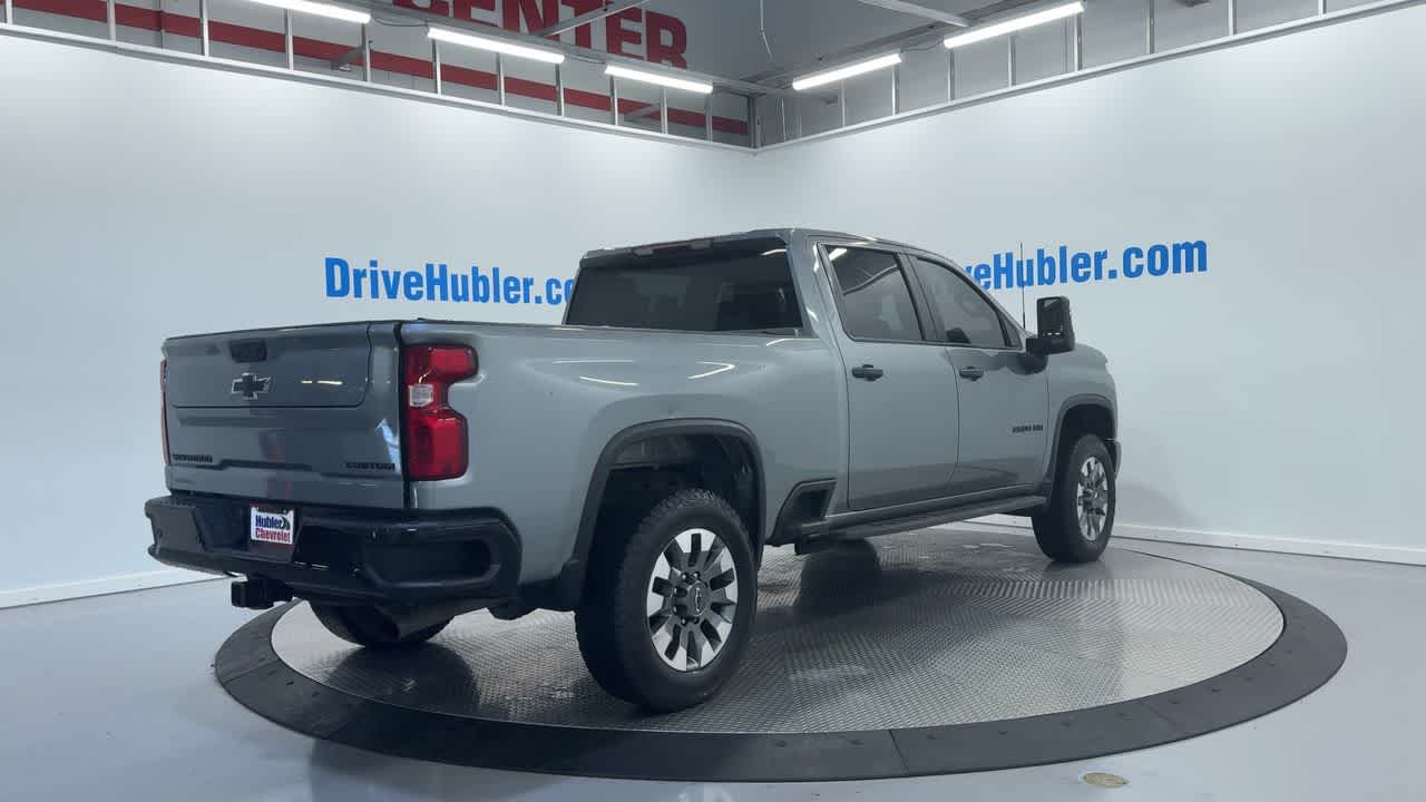2024 Chevrolet Silverado 2500HD Custom photo 3