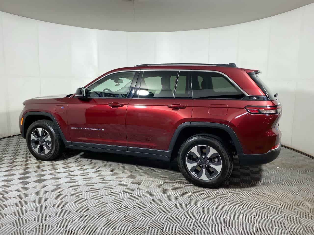 2023 Jeep Cherokee 4xe photo 4