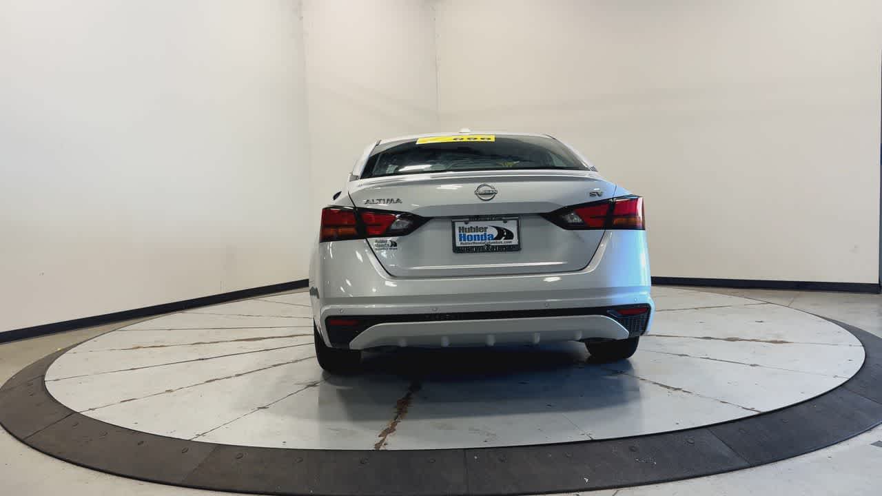 2023 Nissan Altima 2.5 SV photo 2