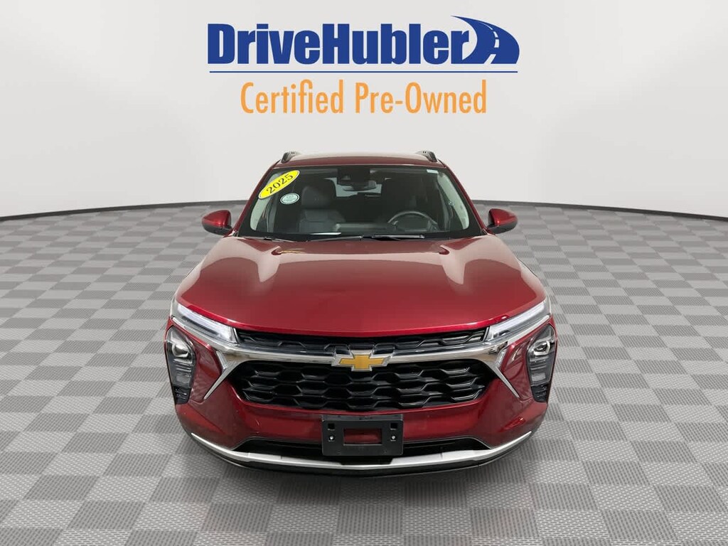 Used 2025 Chevrolet Trax LT SUV