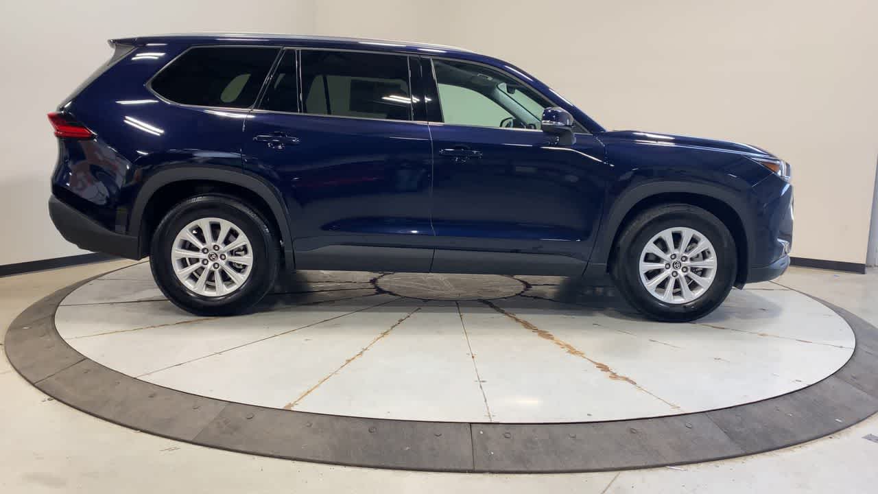2024 Toyota Grand Highlander XLE photo 4