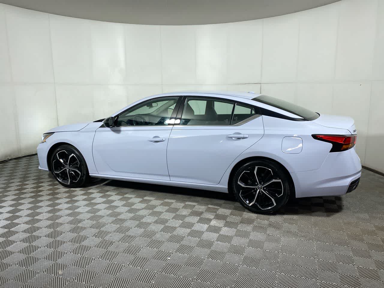 2024 Nissan Altima 2.5 SR photo 4