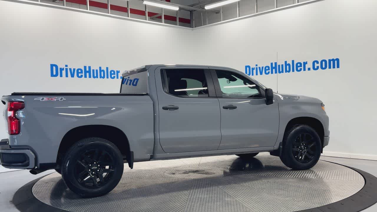2024 Chevrolet Silverado 1500 Custom photo 4