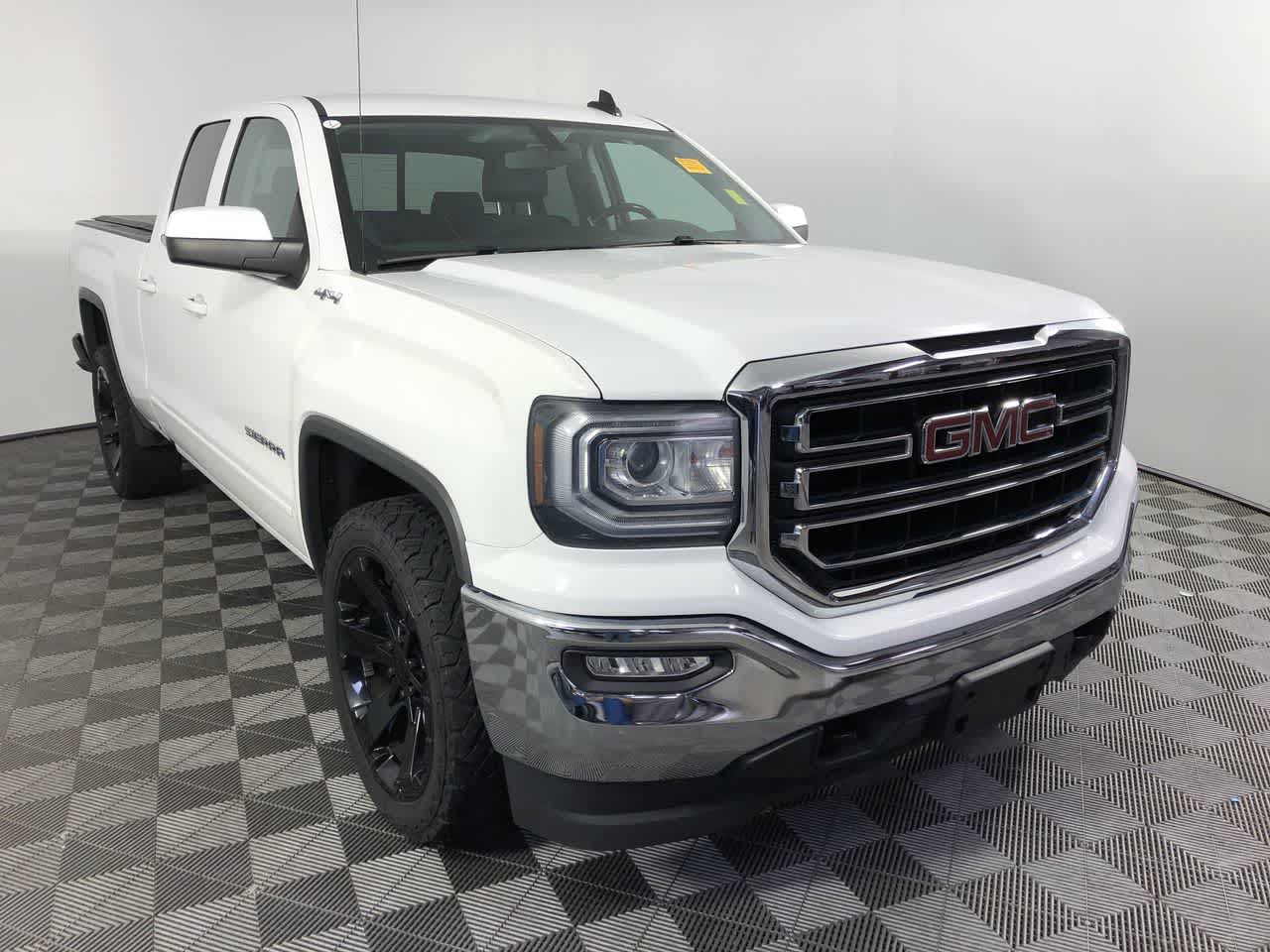 2018 Gmc Sierra 1500 SLE photo 2