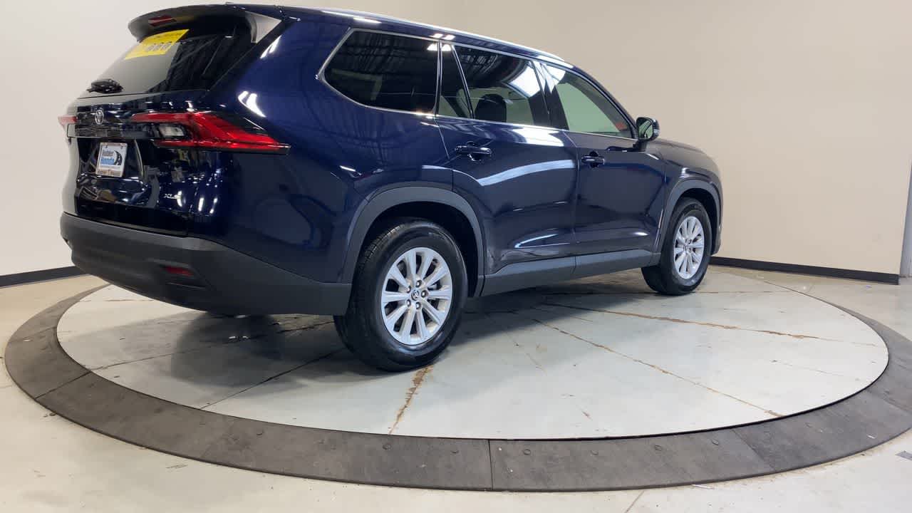 2024 Toyota Grand Highlander XLE photo 3