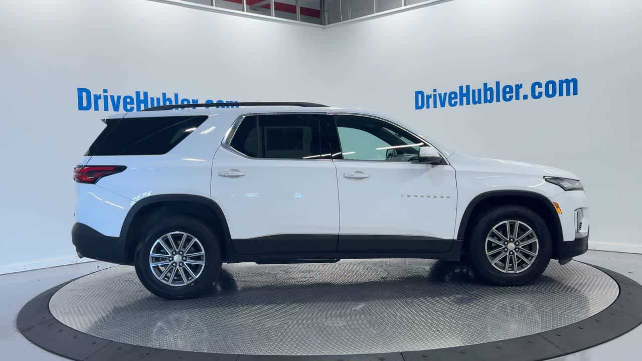 2023 Chevrolet Traverse Cloth photo 2