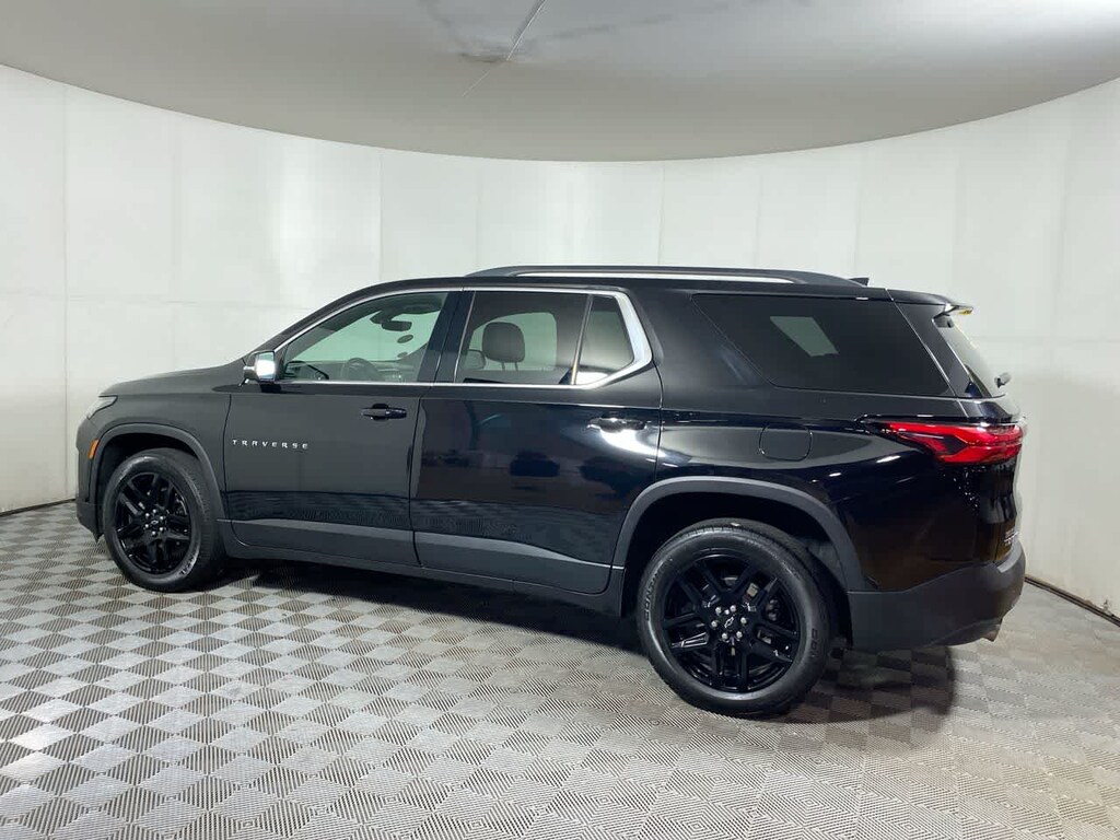 Used 2023 Chevrolet Traverse LT Leather SUV