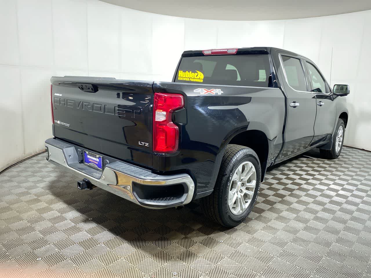 2023 Chevrolet Silverado 1500 LTZ photo 2