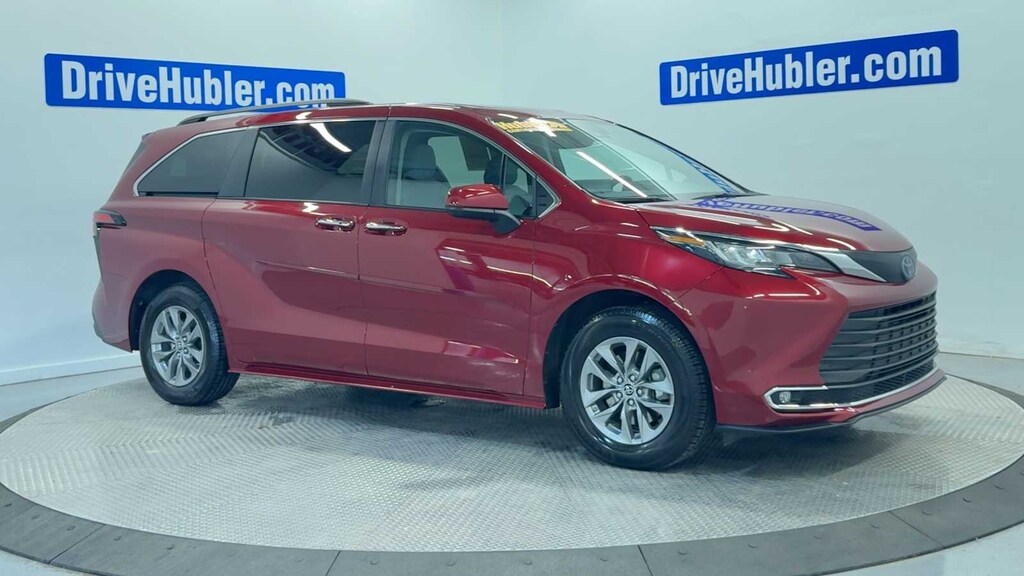 Used 2022 Toyota Sienna XLE Van Passenger Van