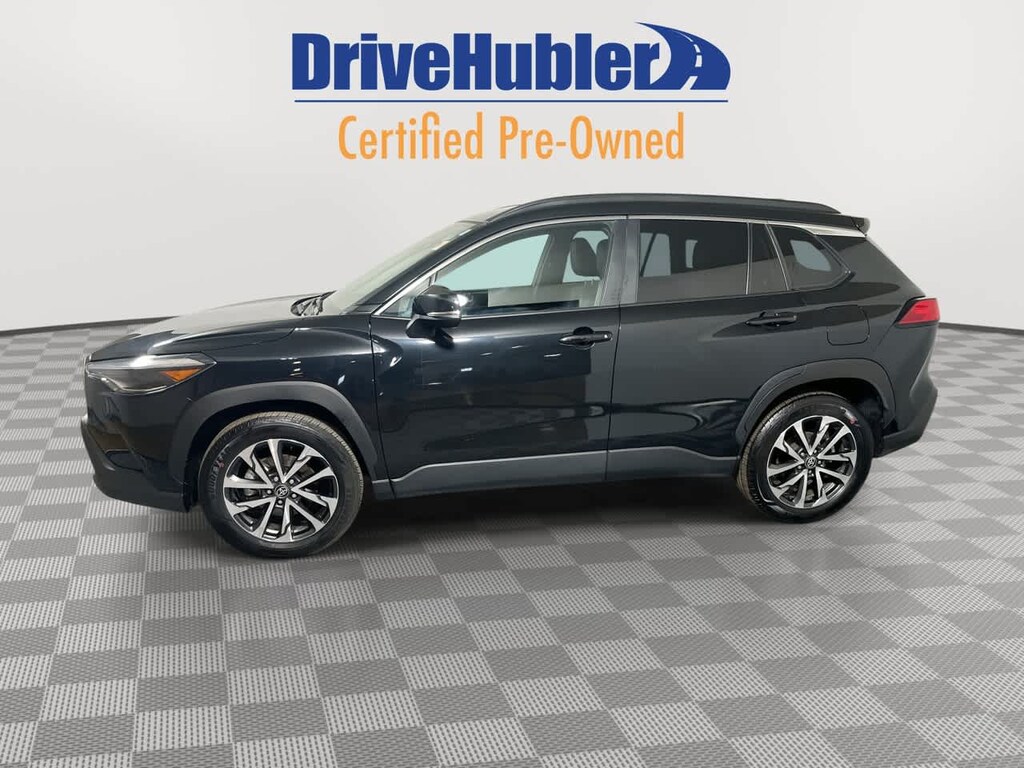 Used 2025 Toyota Corolla Cross XLE SUV