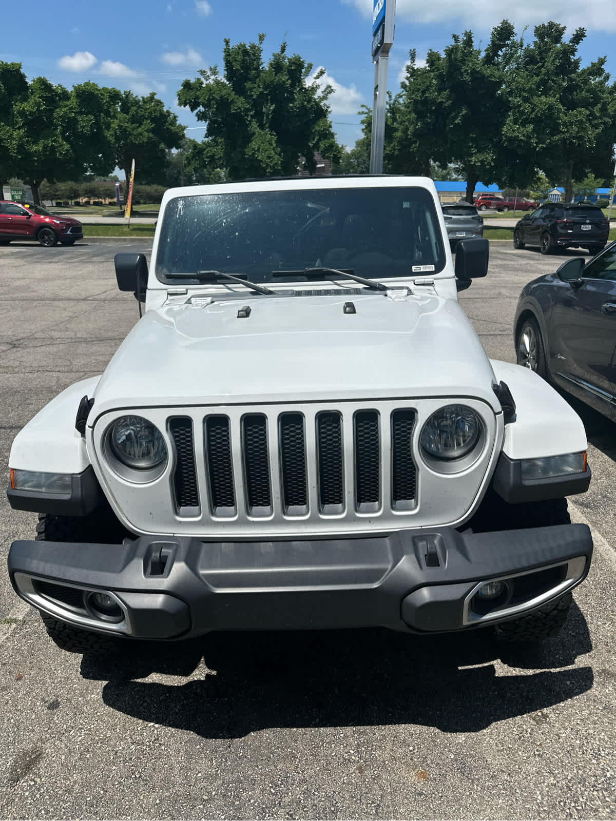 2018 Jeep Wrangler Unlimited Sahara photo 2