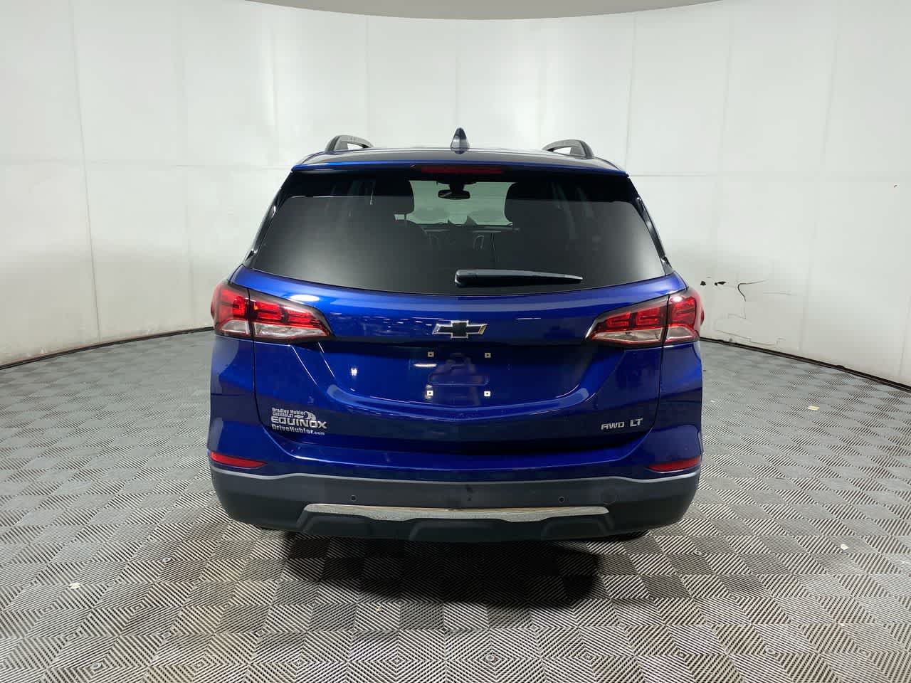 2022 Chevrolet Equinox LT photo 3