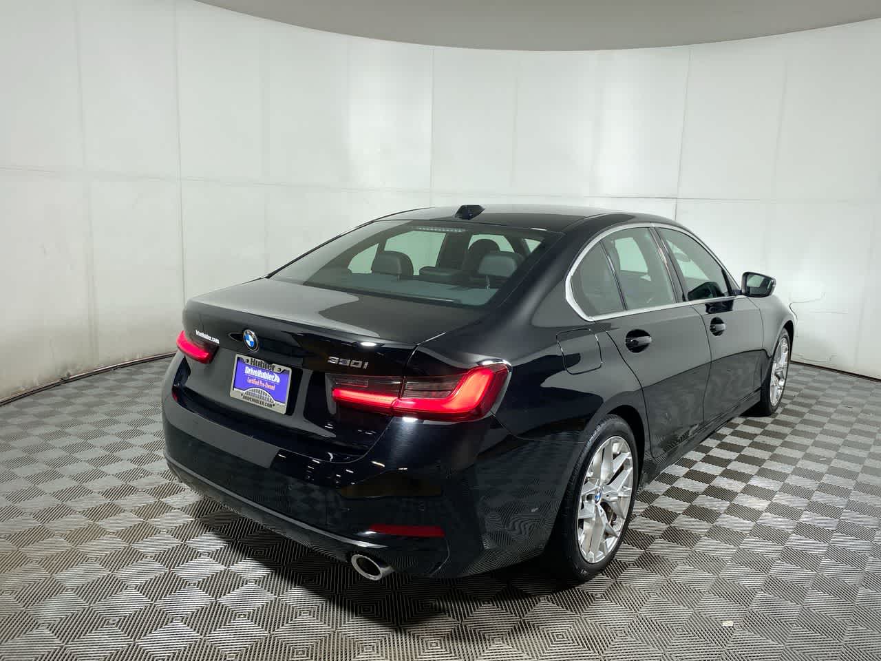 2025 Bmw 330i photo 2