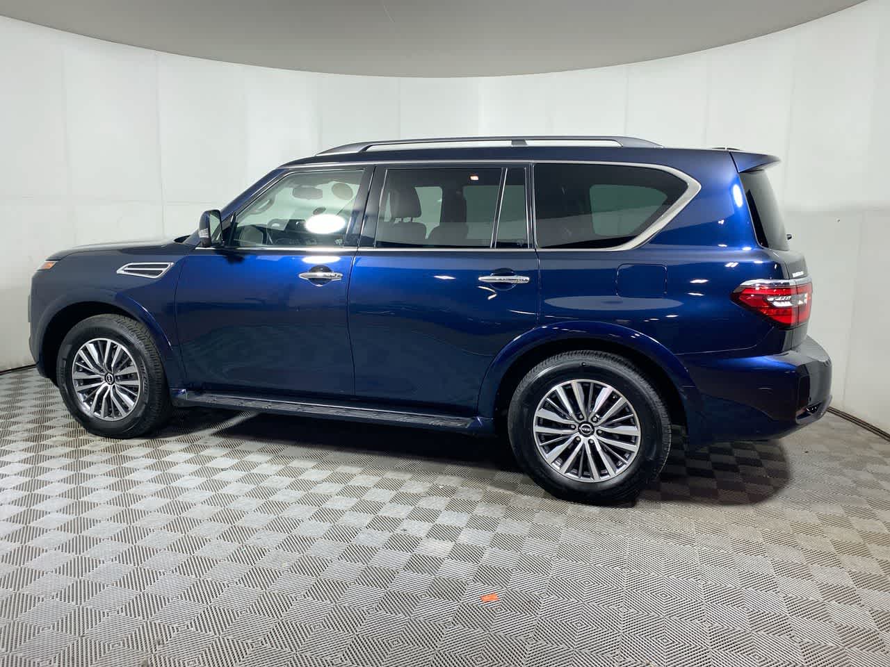 2023 Nissan Armada SL photo 4