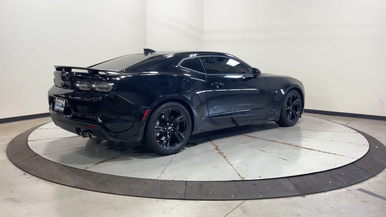 2019 Chevrolet Camaro 2SS photo 2