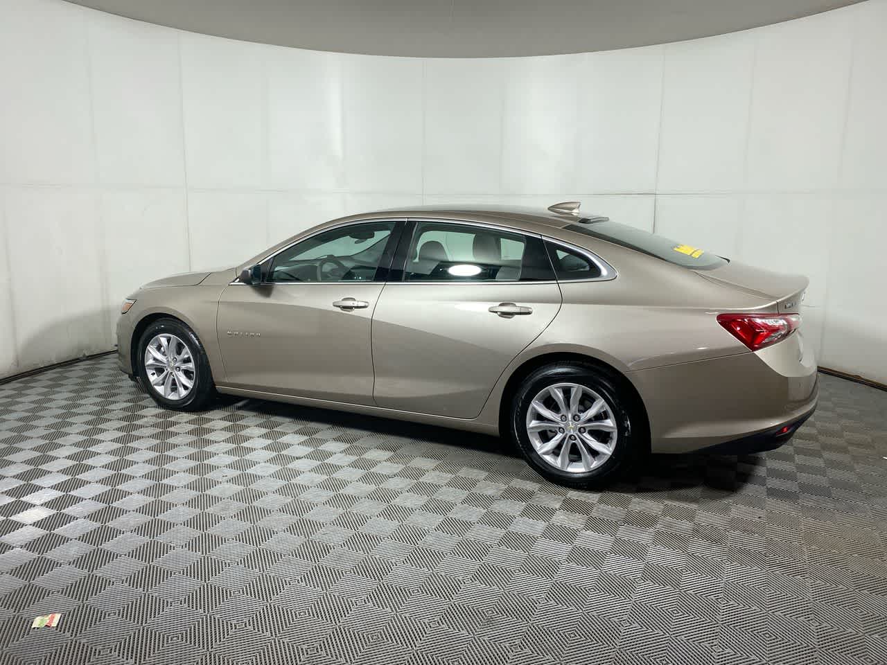 2022 Chevrolet Malibu 1LT photo 4