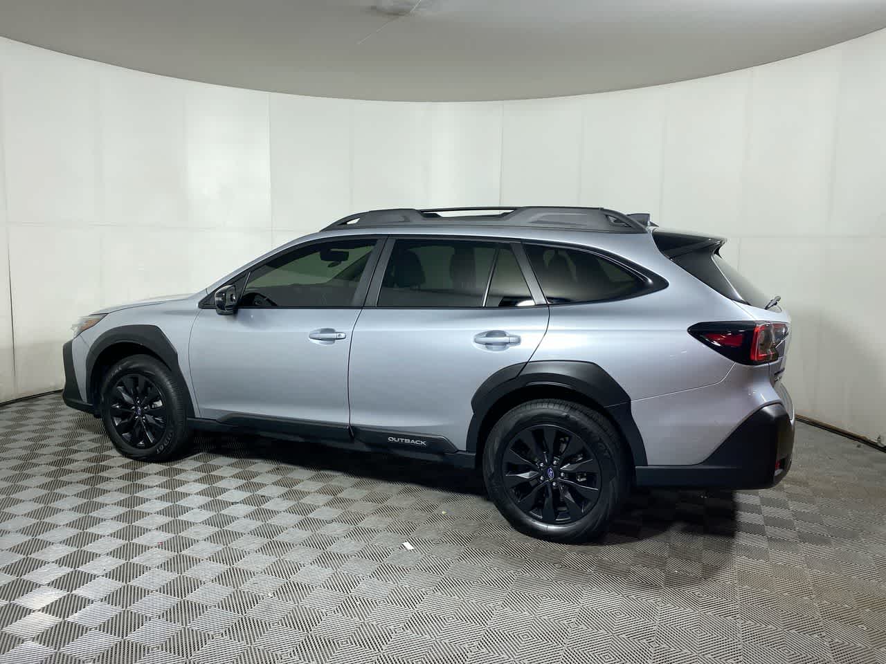 2024 Subaru Outback Onyx Edition XT photo 3