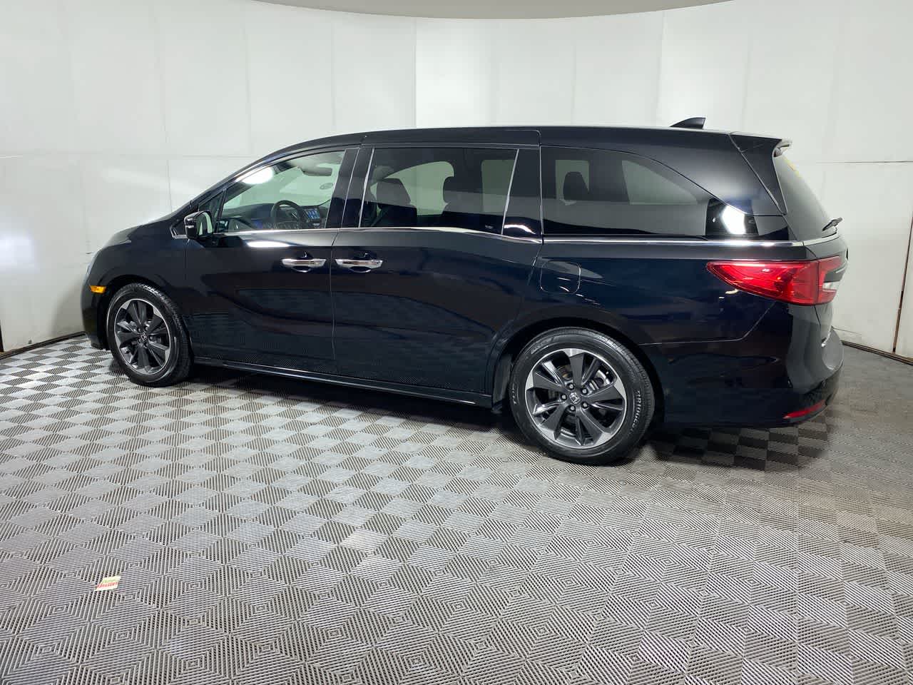 2023 Honda Odyssey Elite photo 3