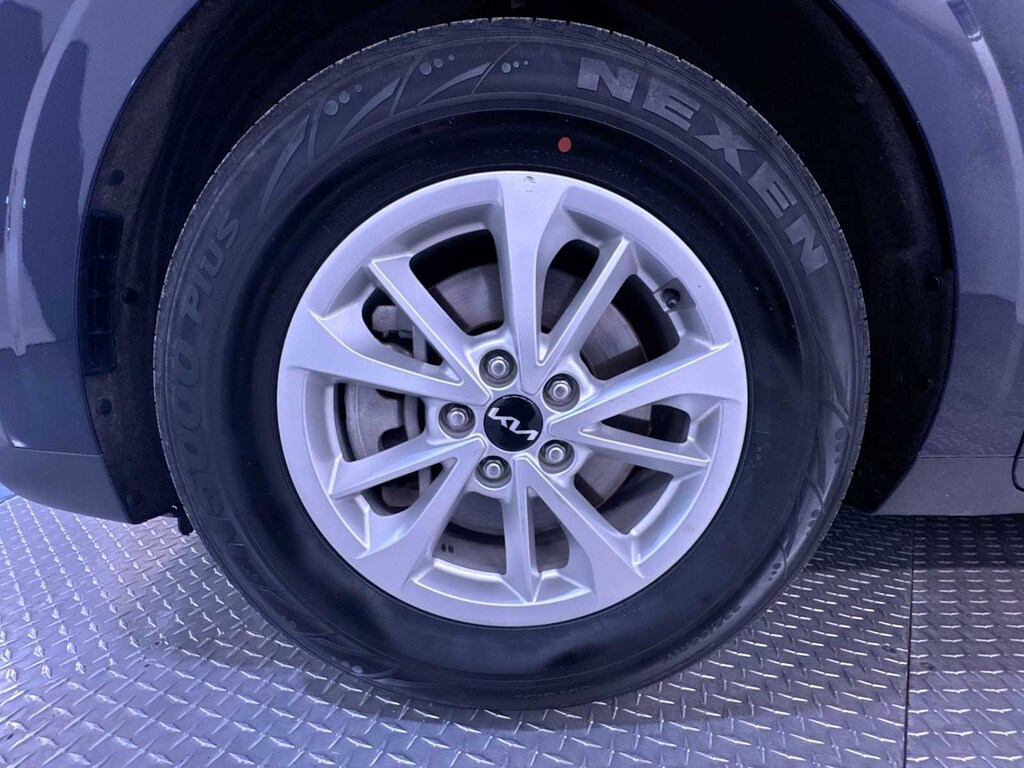 Used 2023 Kia Carnival LX MPV
