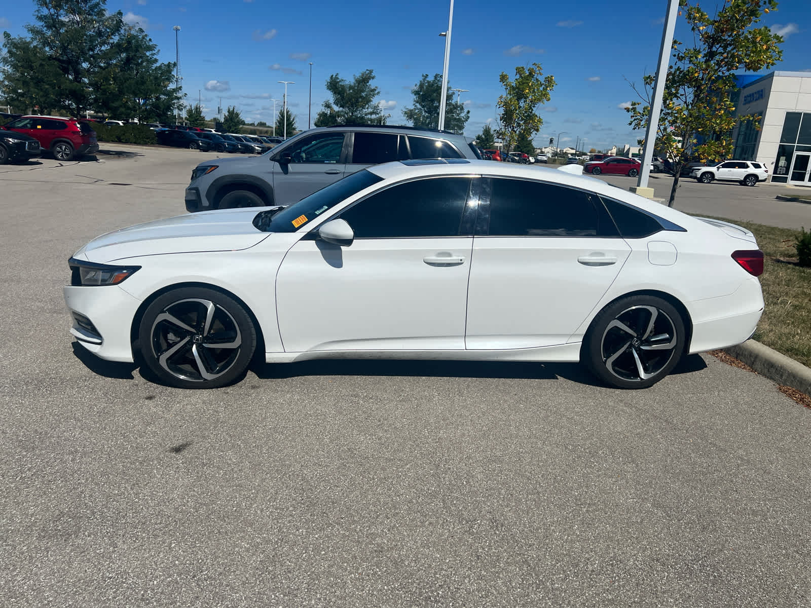 2019 Honda Accord Sport 2.0T photo 3