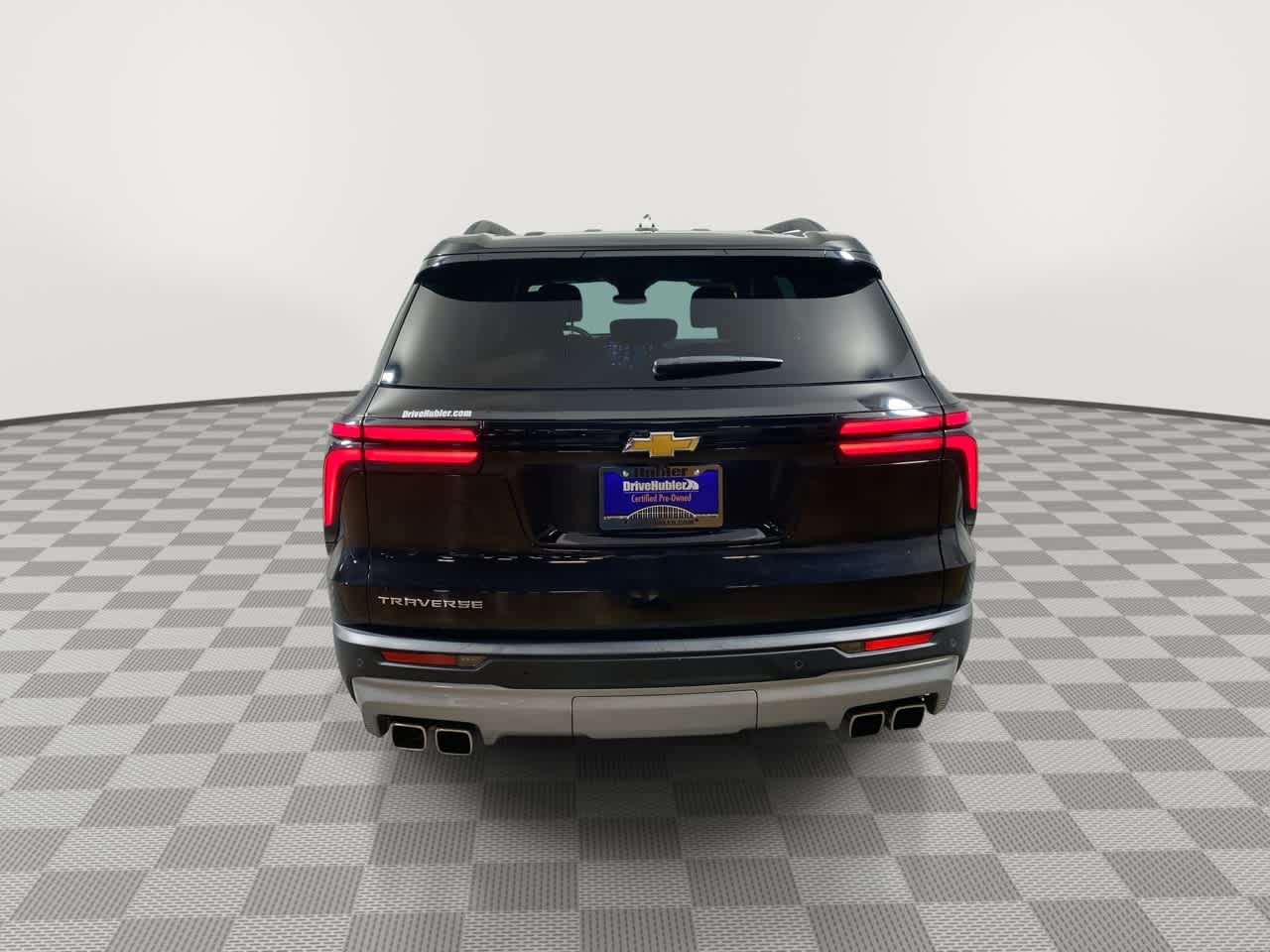 2025 Chevrolet Traverse photo 3
