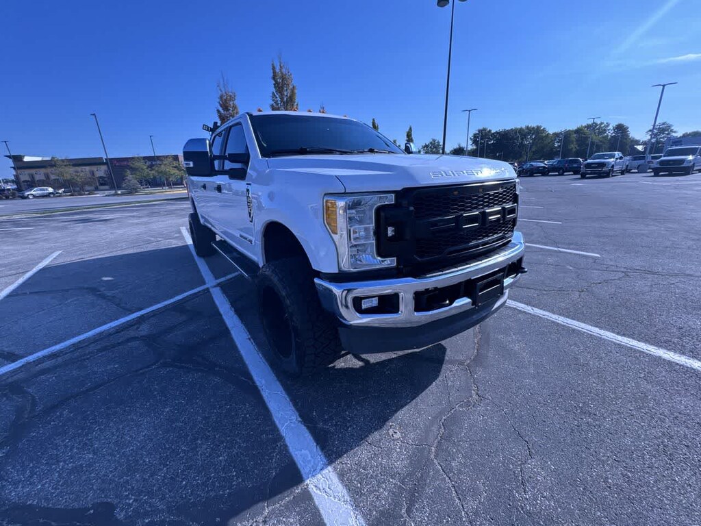 Used 2017 Ford Super Duty F-250 SRW XL 4WD Crew Cab 8 Box Truck Crew Cab