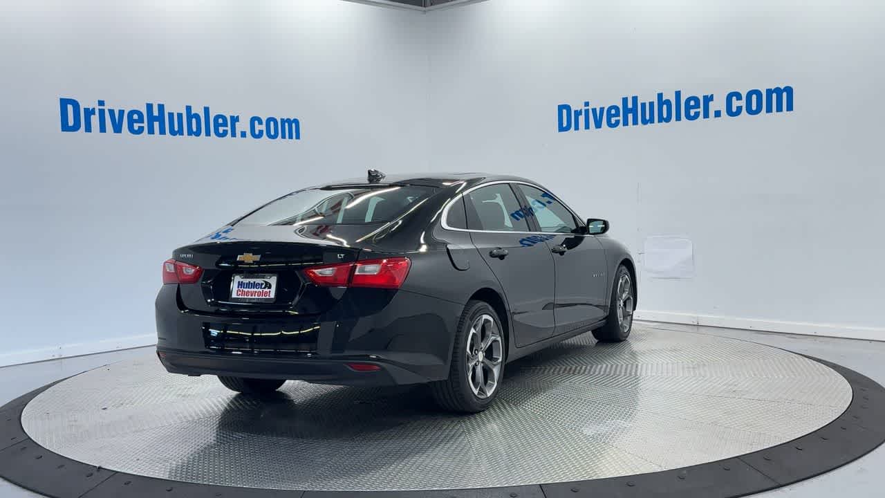 2024 Chevrolet Malibu 1LT photo 2