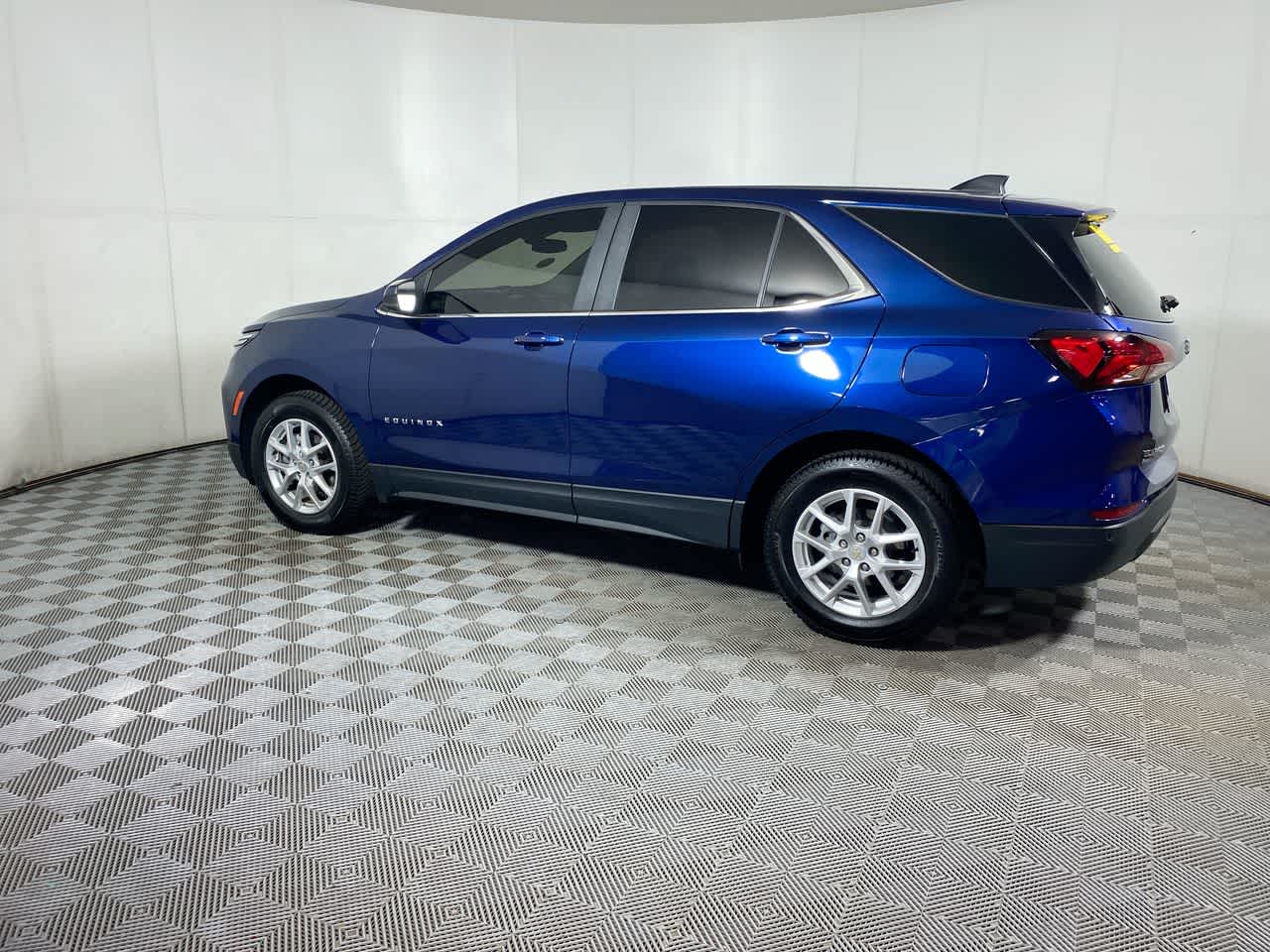 2023 Chevrolet Equinox LT photo 4