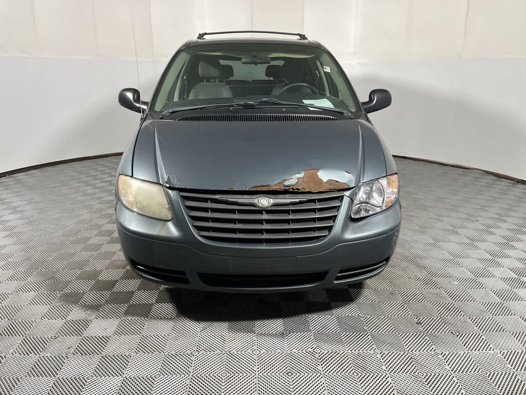 Used 2006 Chrysler Town & Country Van