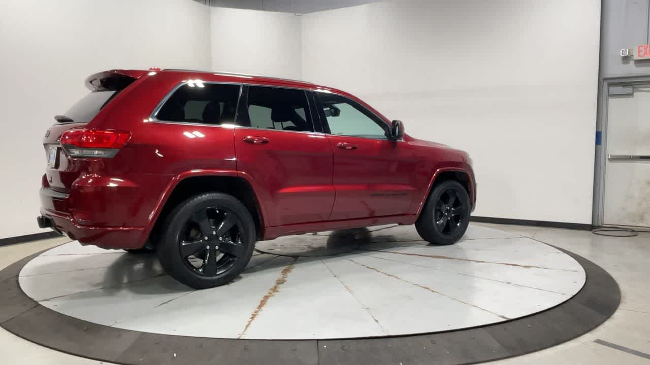 2015 Jeep Grand Cherokee Altitude photo 3