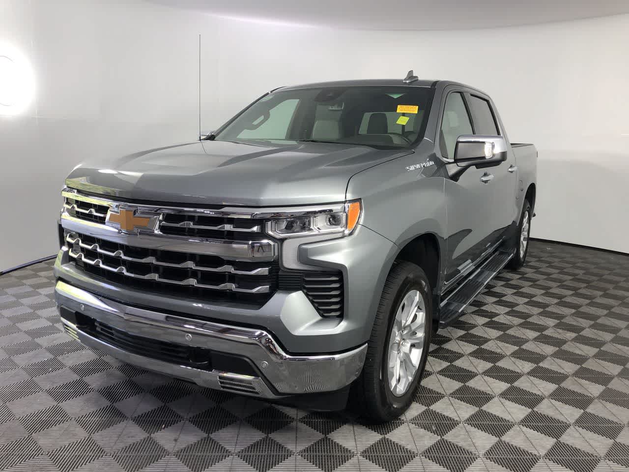 2024 Chevrolet Silverado 1500 LTZ photo 4