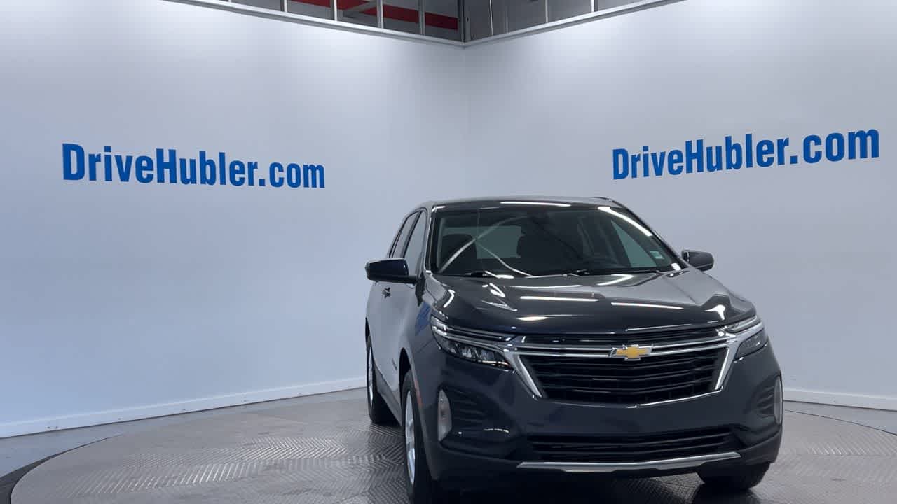 2022 Chevrolet Equinox LT photo 2