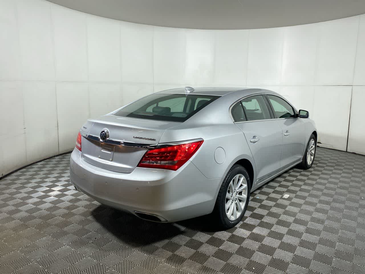 2016 Buick LaCrosse Leather photo 2