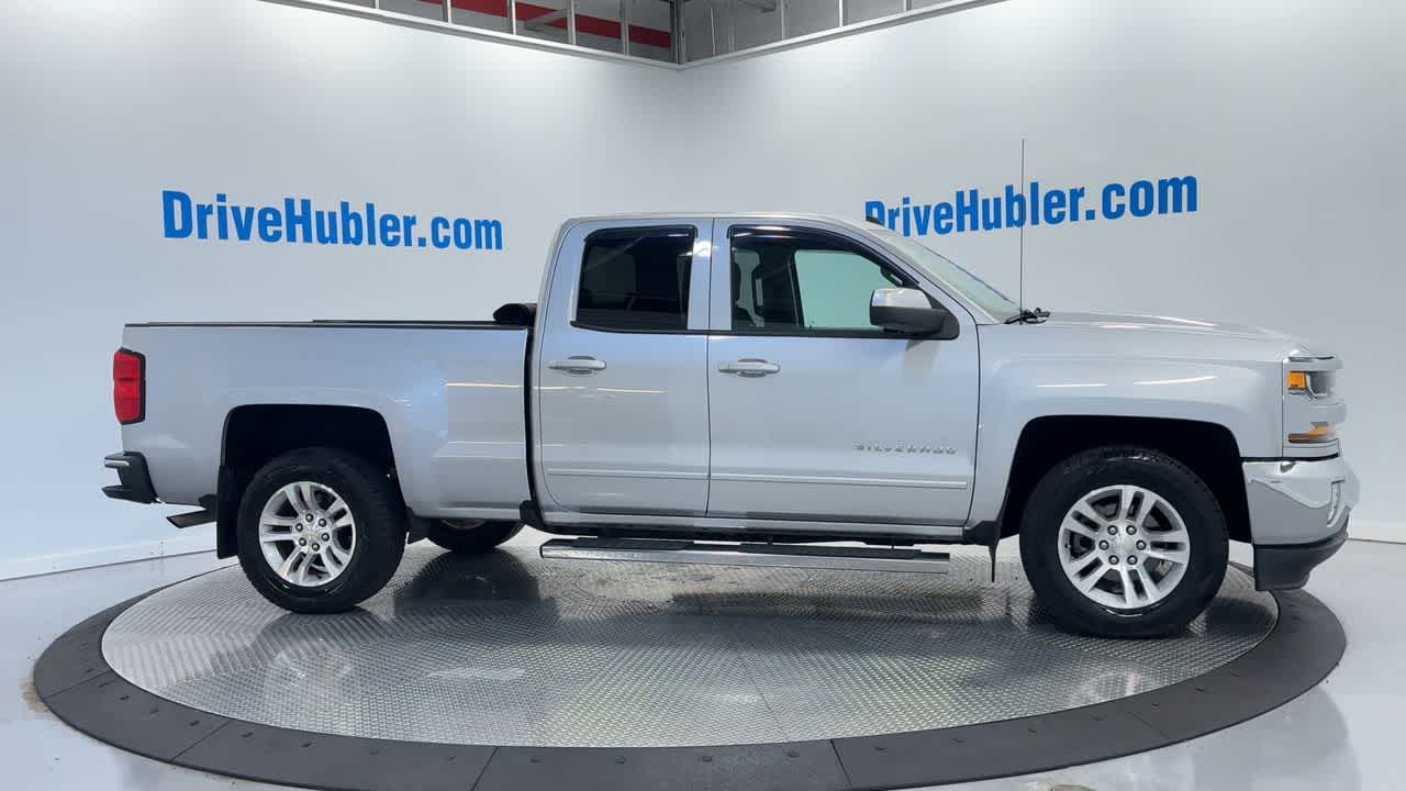 2018 Chevrolet Silverado 1500 LT photo 3