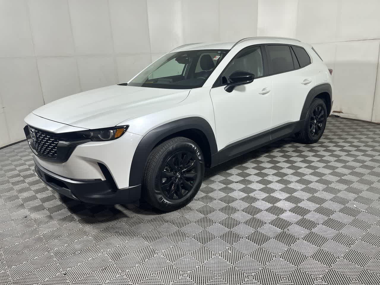 2025 Mazda CX-50 2.5 Select photo 2