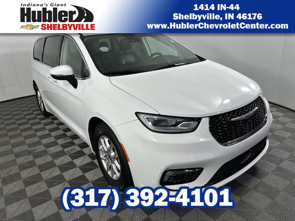 Used 2023 Chrysler Pacifica Touring L Van Passenger Van