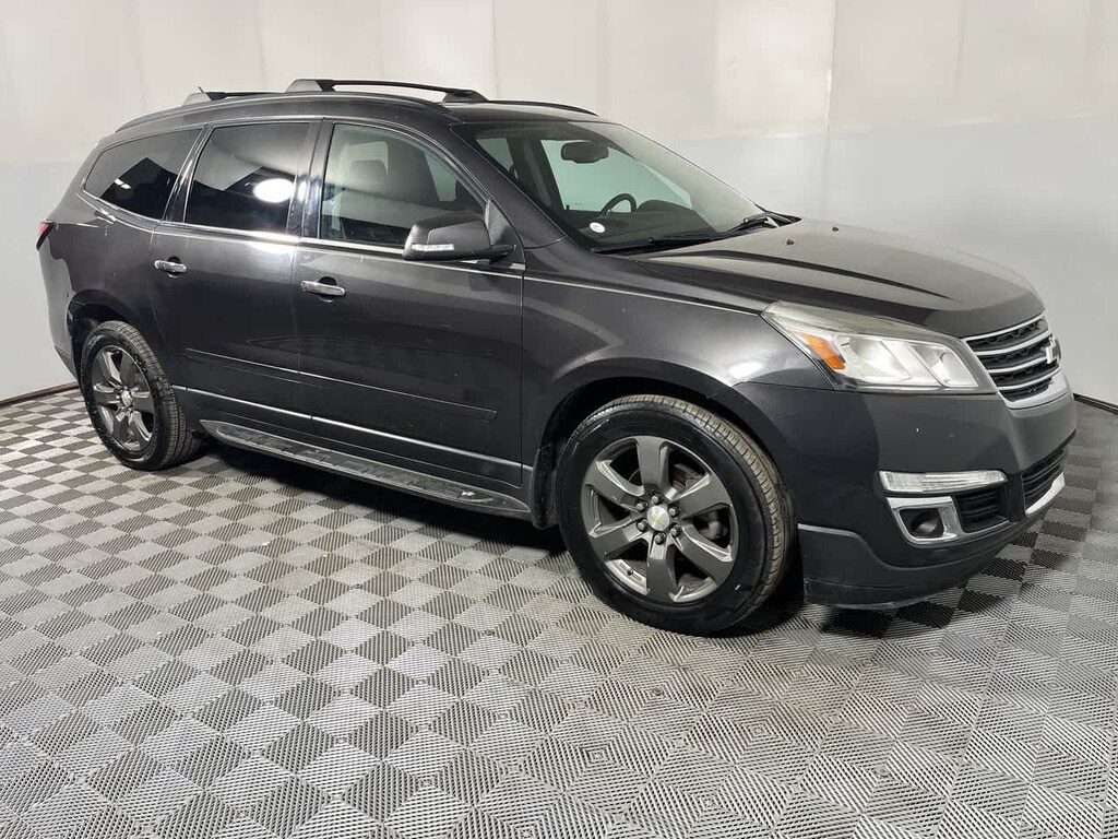 Used 2017 Chevrolet Traverse LT SUV