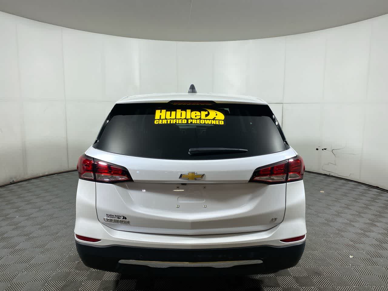 2022 Chevrolet Equinox LT photo 2