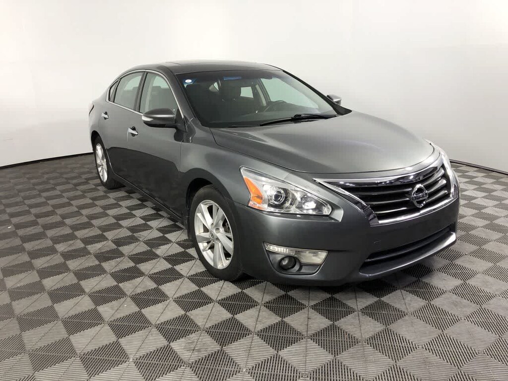 Used 2014 Nissan Altima 2.5 SV Sedan