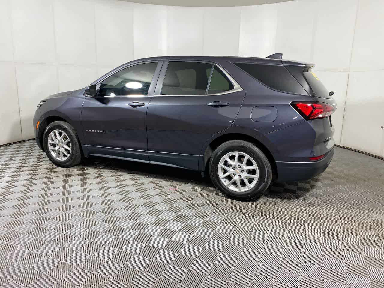 2023 Chevrolet Equinox LT photo 4