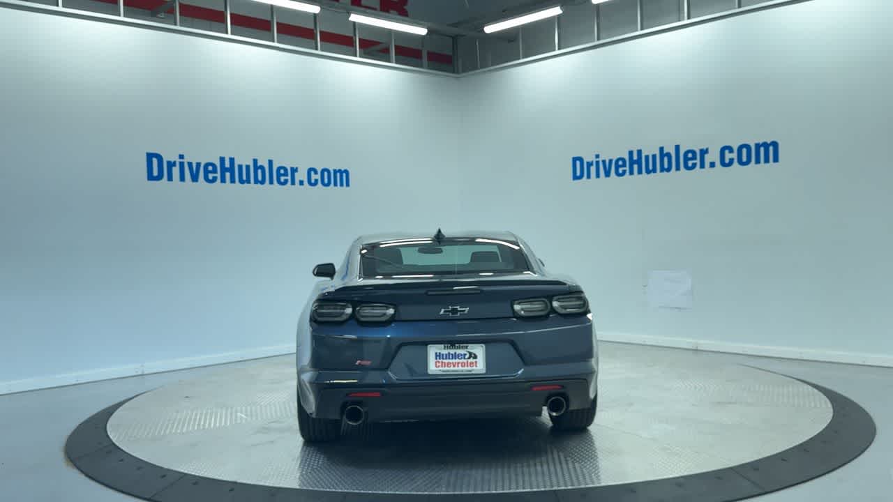 2023 Chevrolet Camaro 1LT photo 2