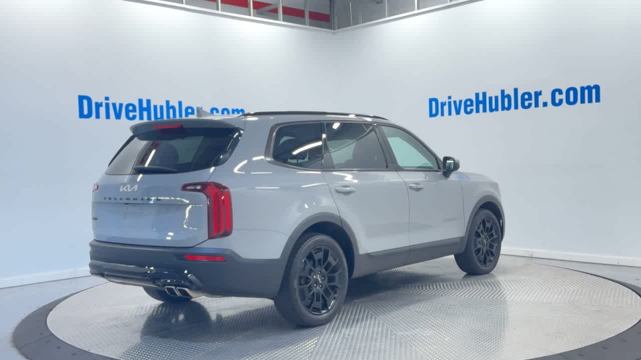 2022 Kia Telluride EX photo 3