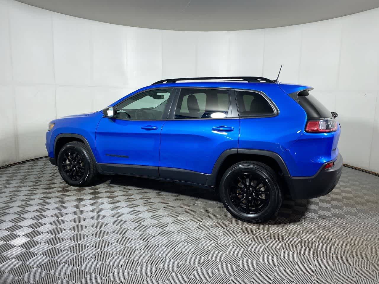 2023 Jeep Cherokee Altitude Lux photo 4